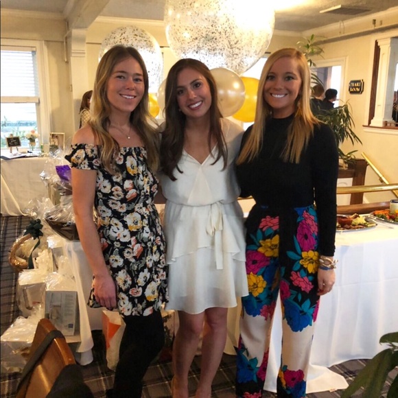 Meet your Posher, Dana - Picture 2 of 4